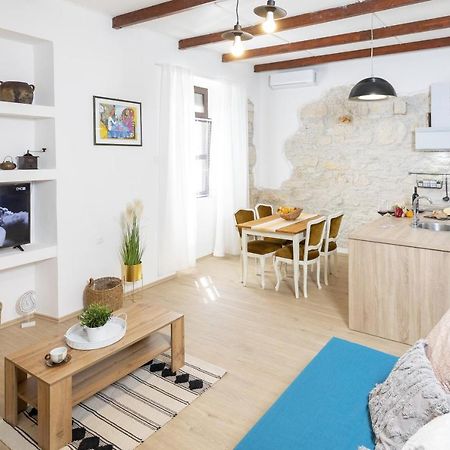 Apartments Mario 2 พูลา ภายนอก รูปภาพ