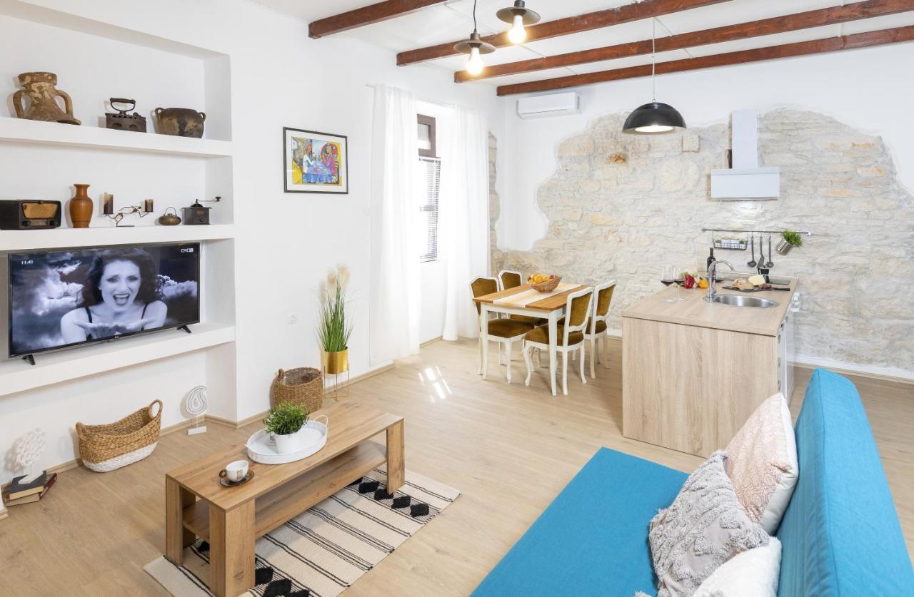 Apartments Mario 2 พูลา ภายนอก รูปภาพ