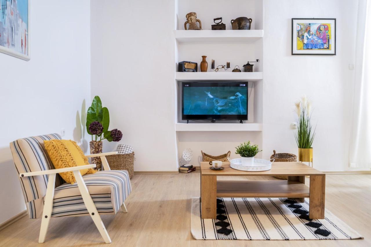 Apartments Mario 2 พูลา ภายนอก รูปภาพ