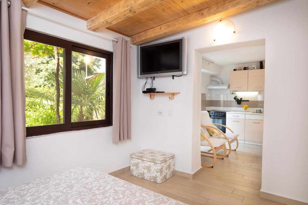Apartments Mario 2 พูลา ภายนอก รูปภาพ